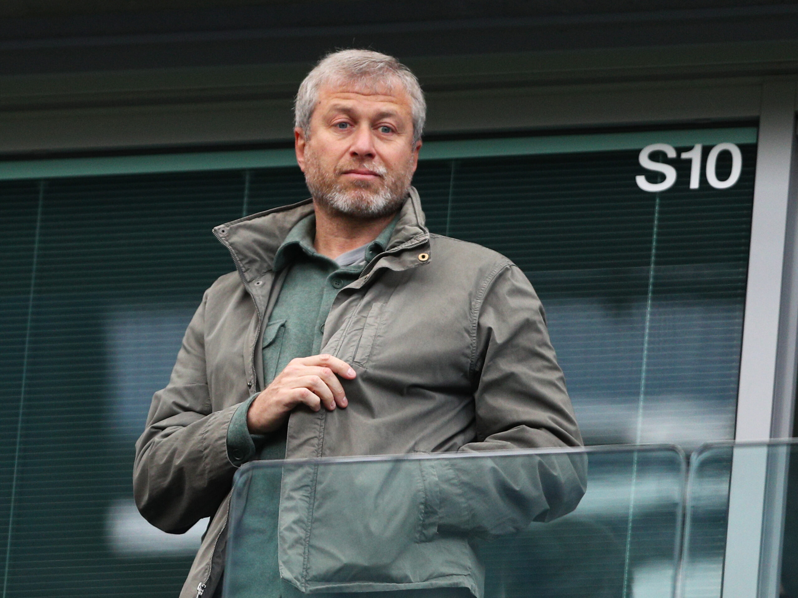 Roman Abramovich Challenges German Left Party Over 2021 Article: Legal Dispute Erupts