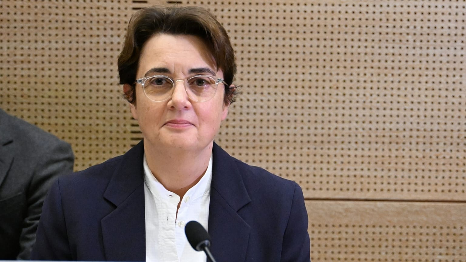 Historic Crown Jewels Theft Forces First Female Louvre Director to Resign