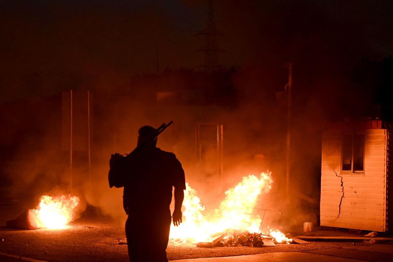 Border Fire Ignites as Afghanistan and Pakistan Escalate Hostilities