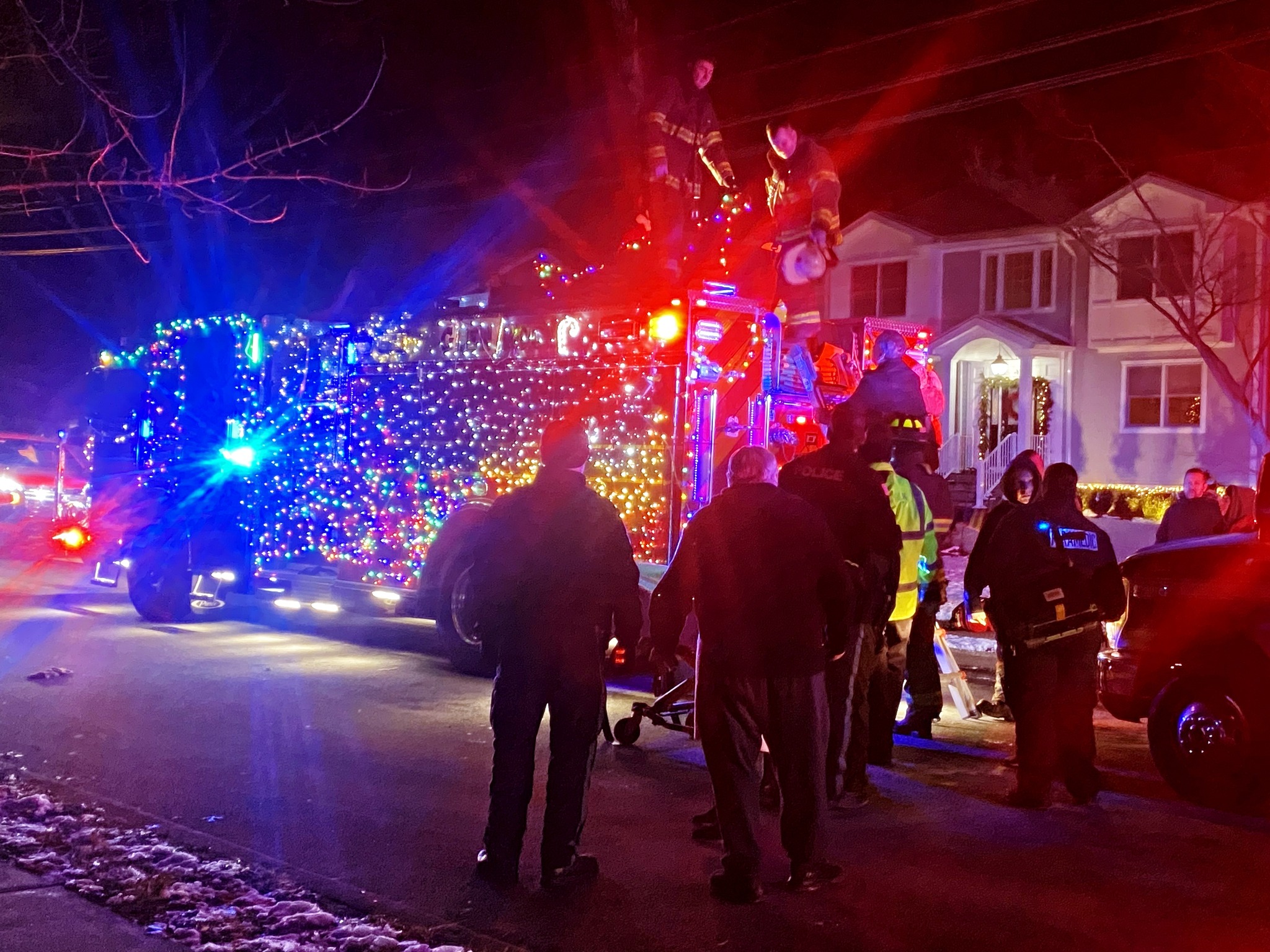 Secret Service Agent Suffers Non-Life-Threatening Injury at Philadelphia Airport During Protective Detail