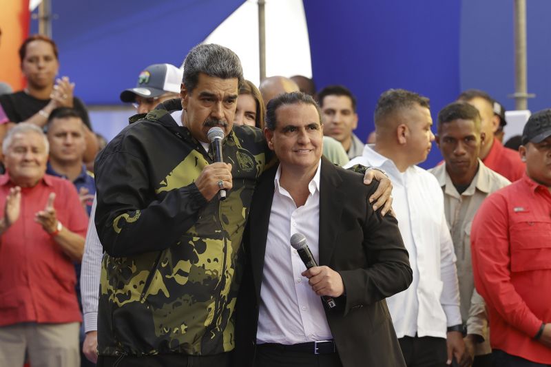Maduro’s Prison Invitation for Winning Baseball Team Stays in Bottle