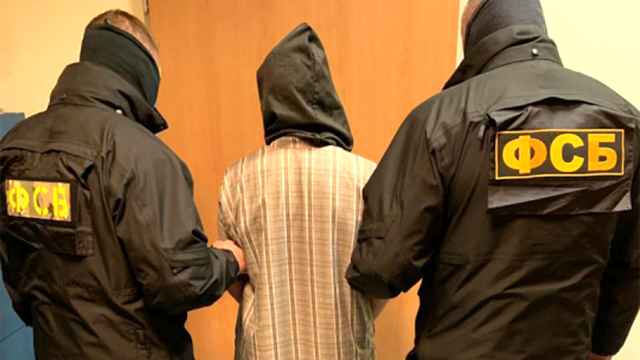 FSB Reports Ukrainian-Linked Neo-Nazis Targeting Russian Media Regulator with Bomb Plot