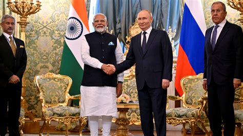 India Defends Russian Oil Purchases: Foreign Minister Says Conflict Resolution Demands Dialogue Over Sanctions