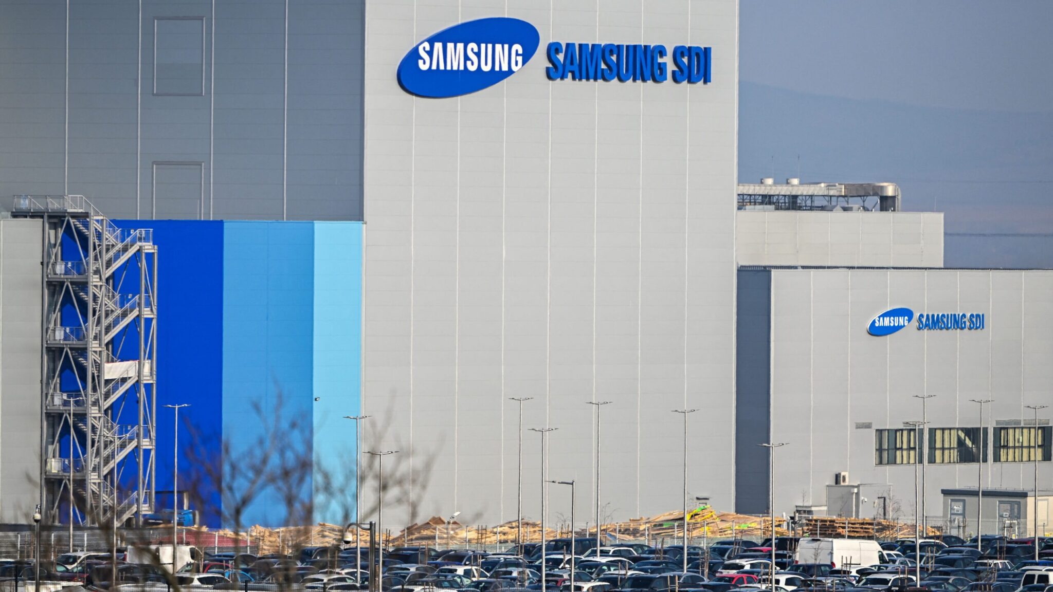 Samsung Pushes “Toxic” Update, Bricking Thousands of Smart Fridges